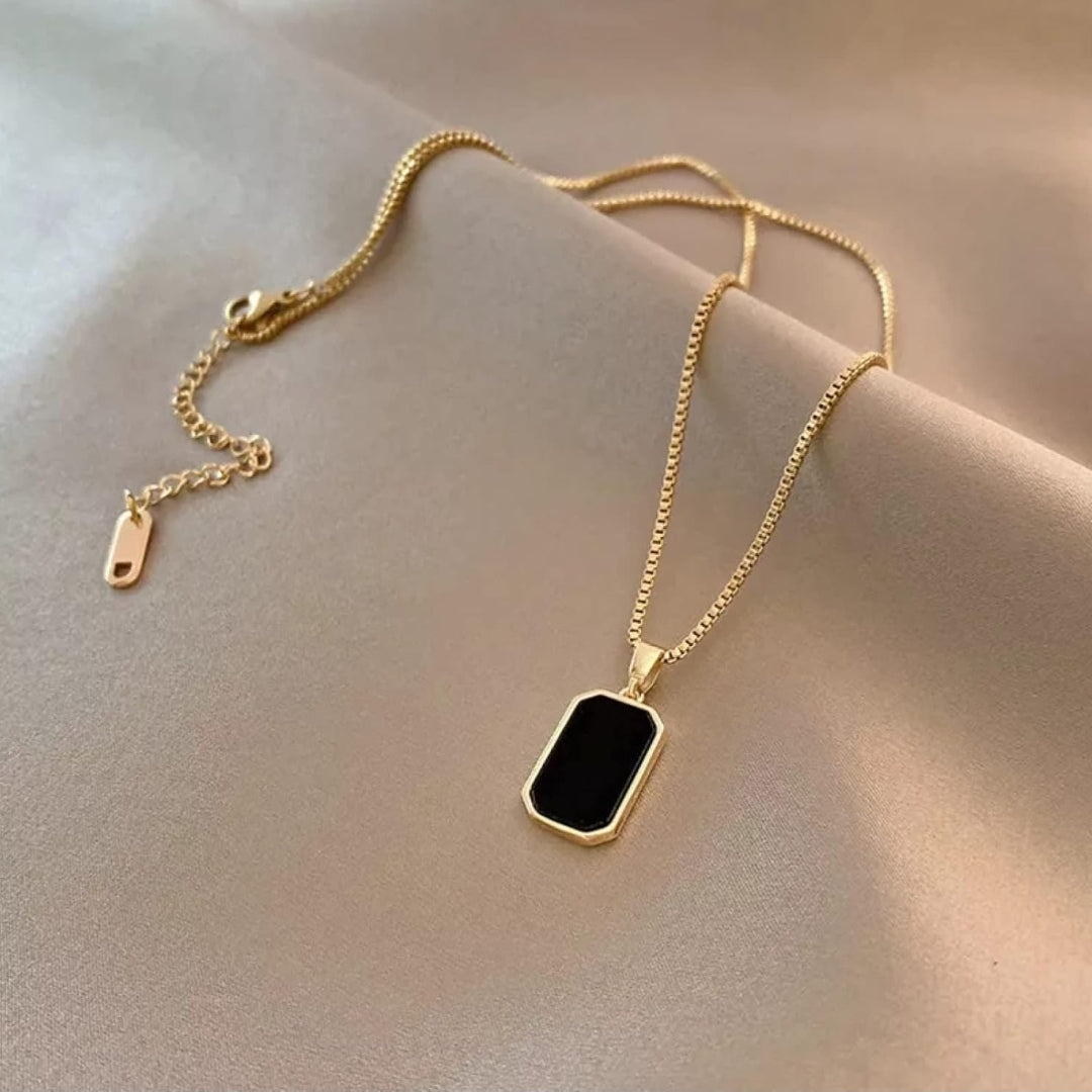 UNISEX Anti tarnish Black(front) & white (back) necklace