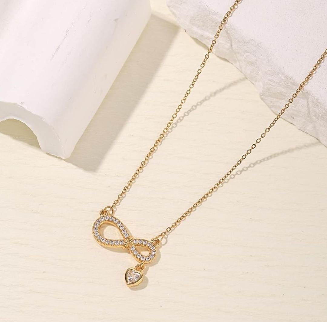 Anti-tarnish infinity pendant