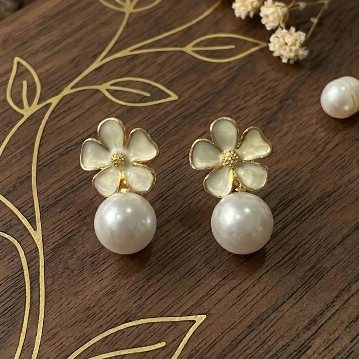 Korean Pearl Earring
