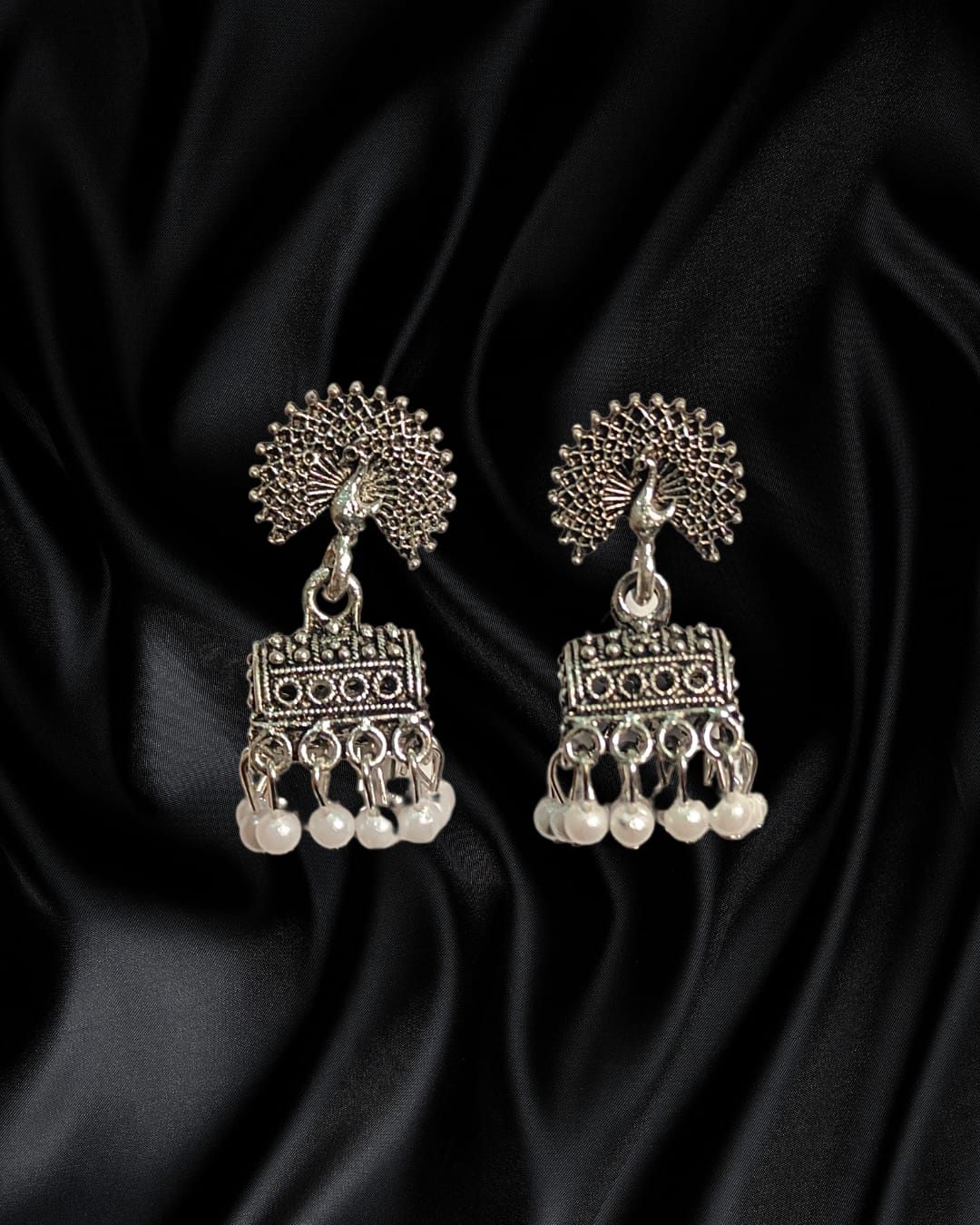 Earrings Q10R
