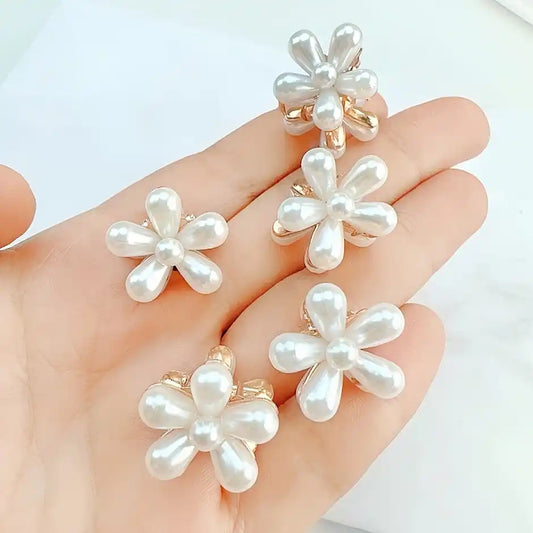 Mini White Flower Claw