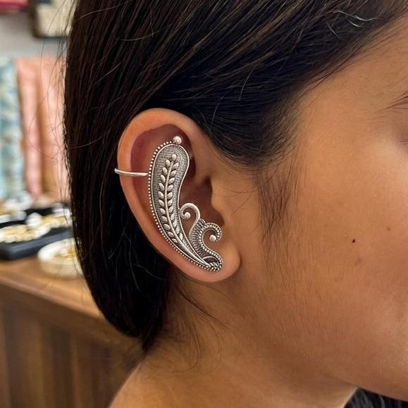 1 Pair oxidised Earcuffs