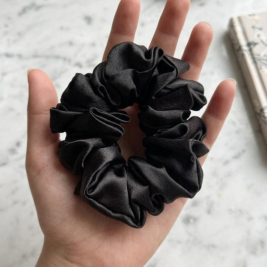 Satin Scrunchie Black
