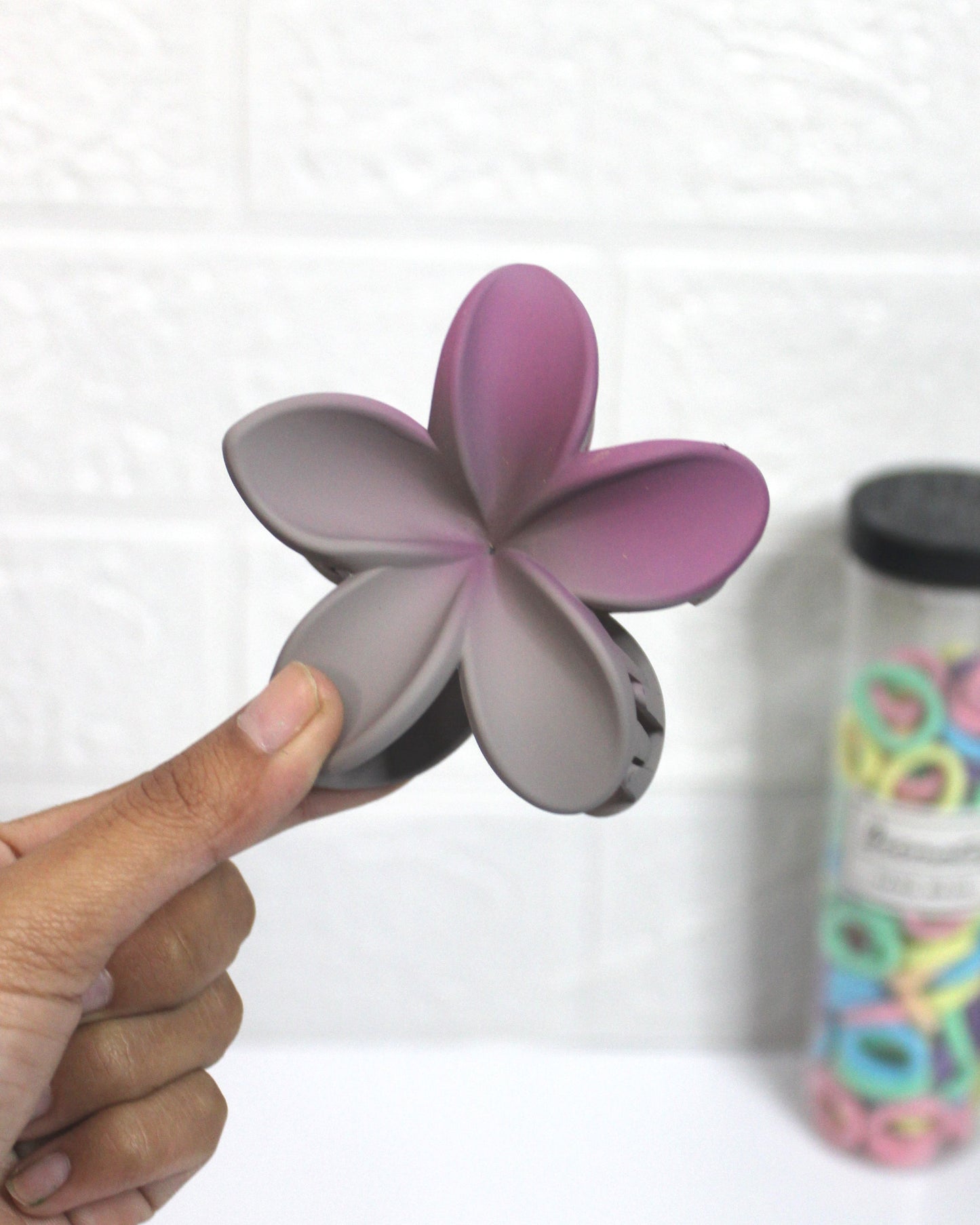 pinteresty Floral Claw C18