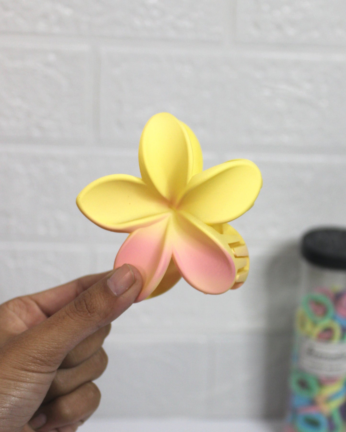 pinteresty Floral Claw C18