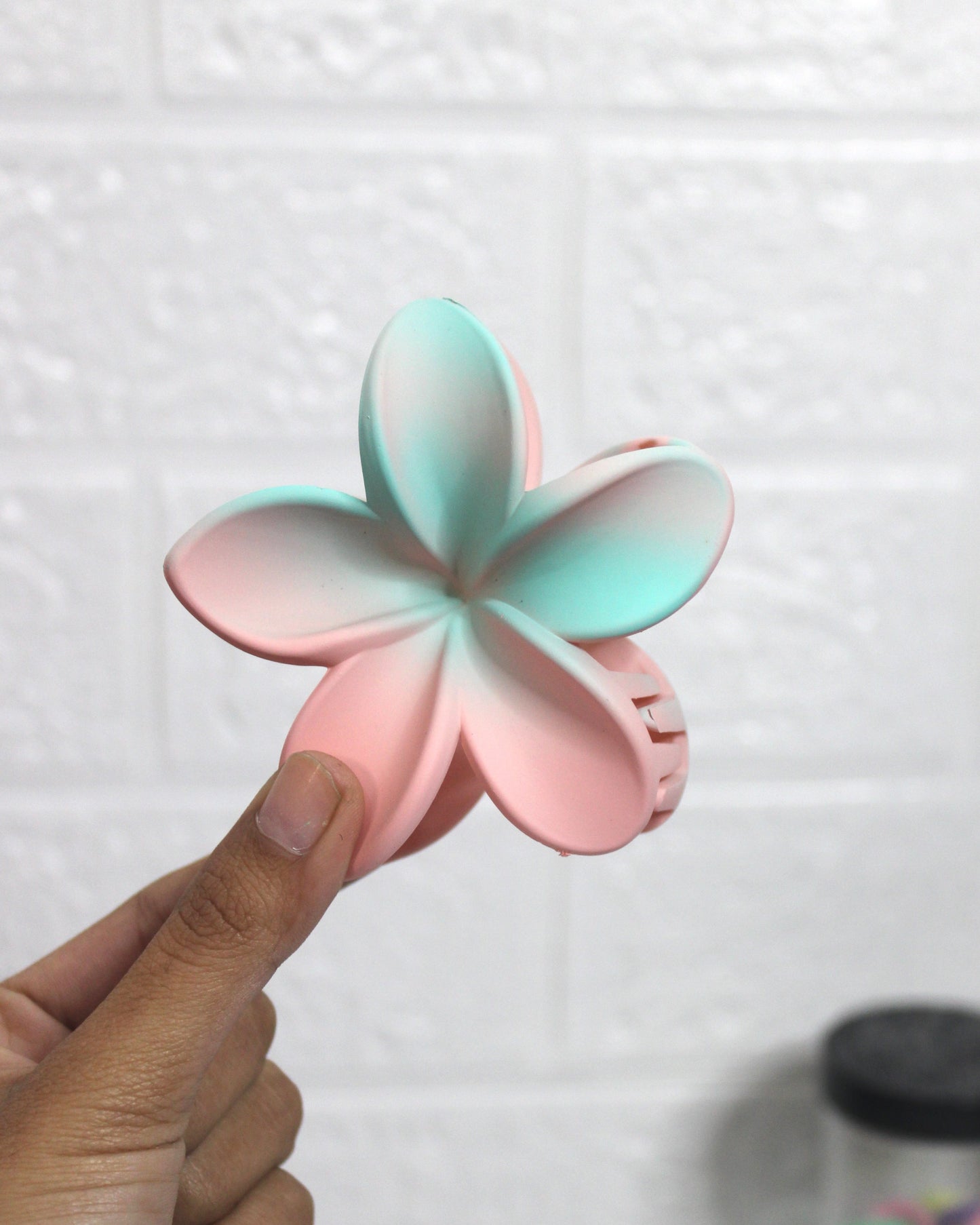 pinteresty Floral Claw C18