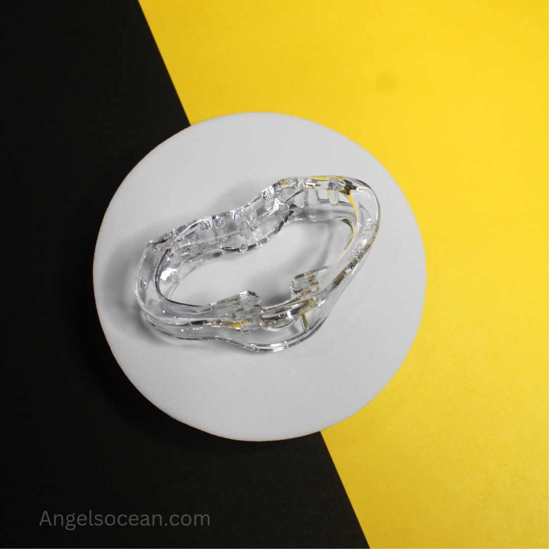 Glass Look heart shaped Clutcher (Medium)