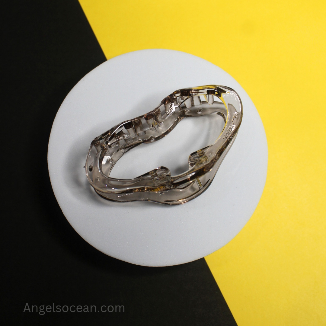 Glass Look heart shaped Clutcher (Medium)