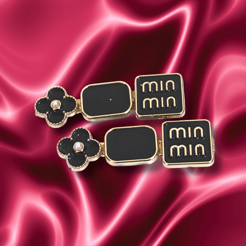 Black Min min Clip