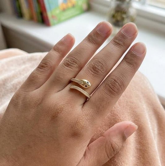 Adjustable Serpentine stone embedded Ring