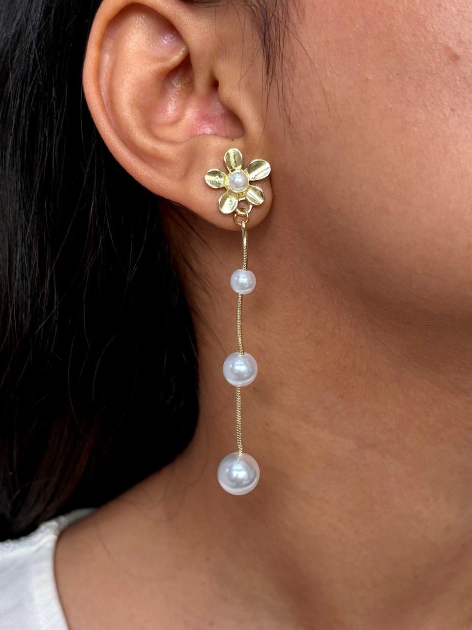 Pearl Bloom Dangles Earring