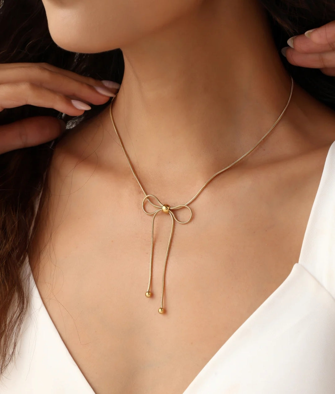 Large Bow necklace