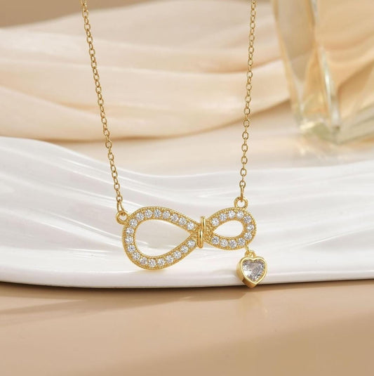 Anti-tarnish infinity pendant