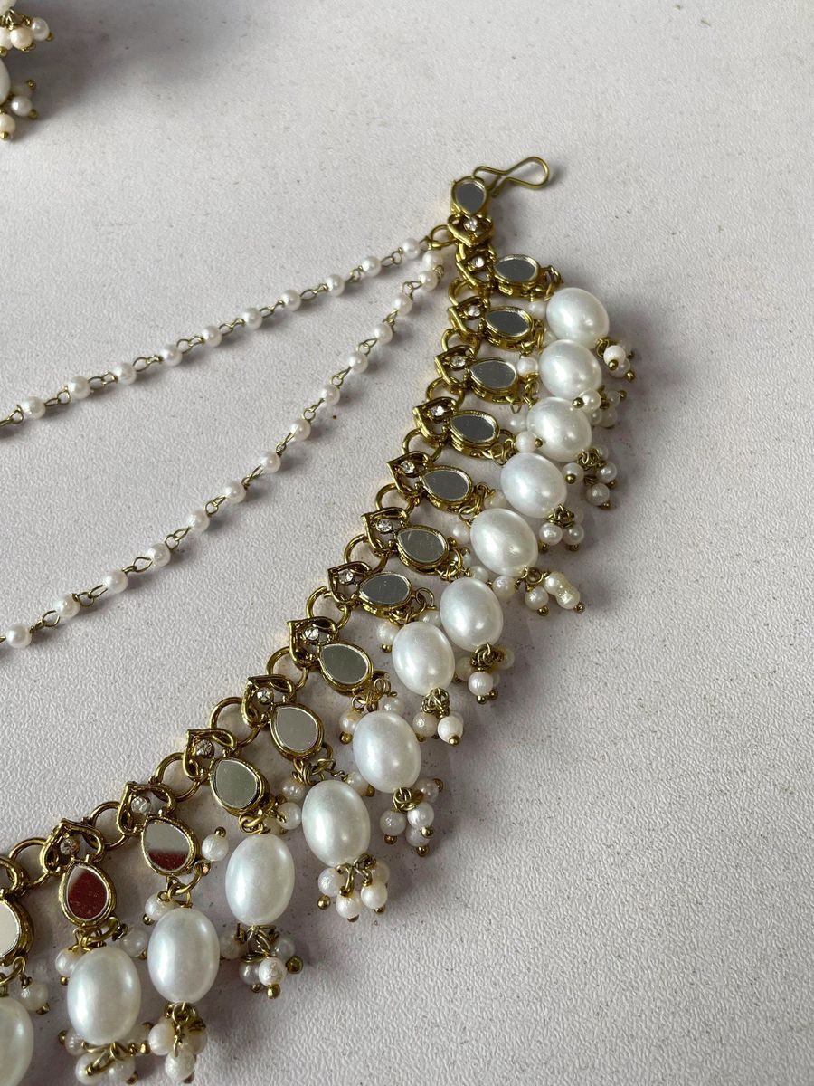 Big Bahubali earring with kaanchain & mangtika