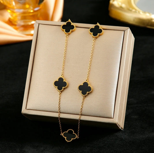 Anti- tarnish Black clover necklace