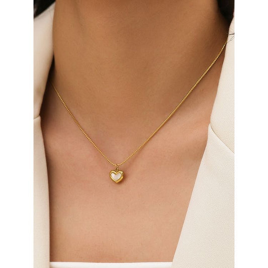 Anti tarnish white heart necklace