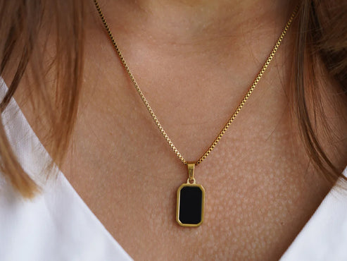 UNISEX Anti tarnish Black(front) & white (back) necklace